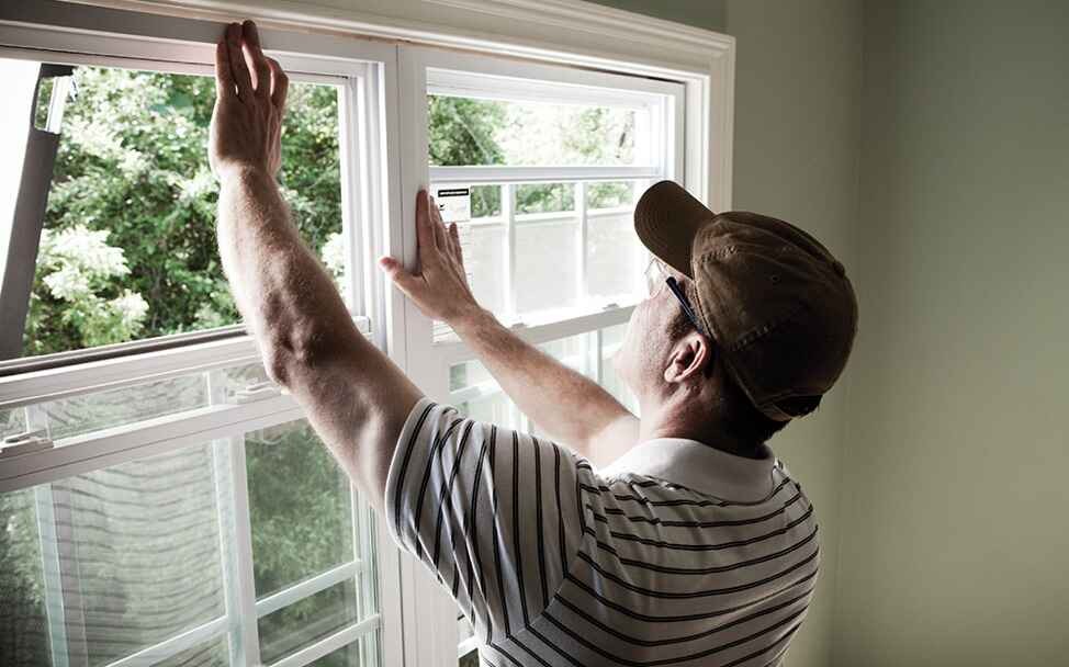 Things To Keep In Mind While Hiring Window Contractor?